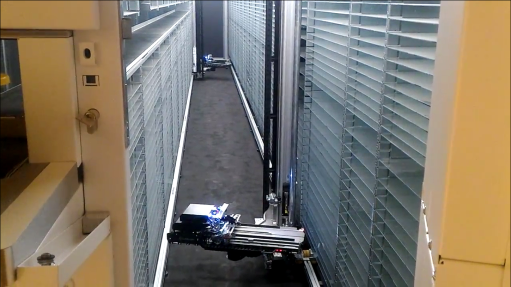 A két robotkar már várja a feladatokat